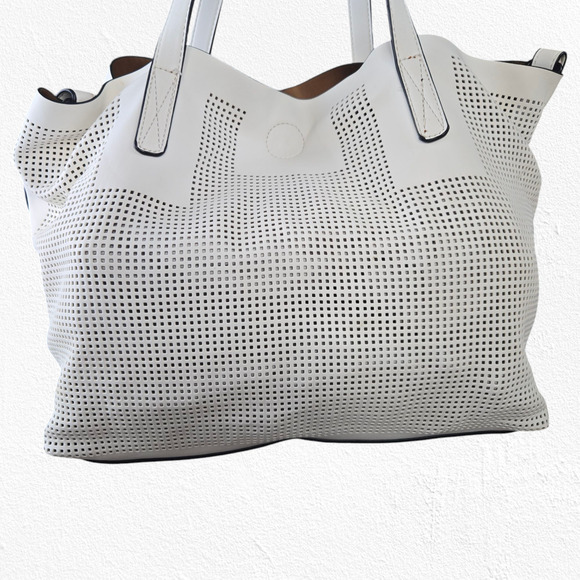 Lily and Ivy White Perforated Tote Bag with Removable Crossbody Strap and Pouch - Picture 4 of 16